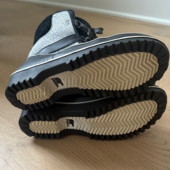 Sorel Tivoli II Women’s winter boots, size 9 - Picture 3 of 5